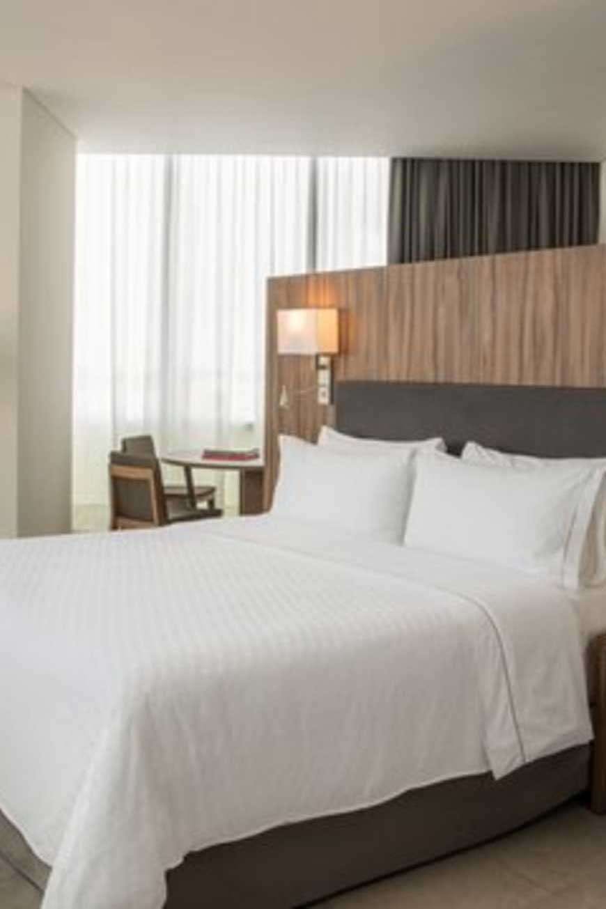 Hotel Fiesta Inn Cancun Las Americas photo 2