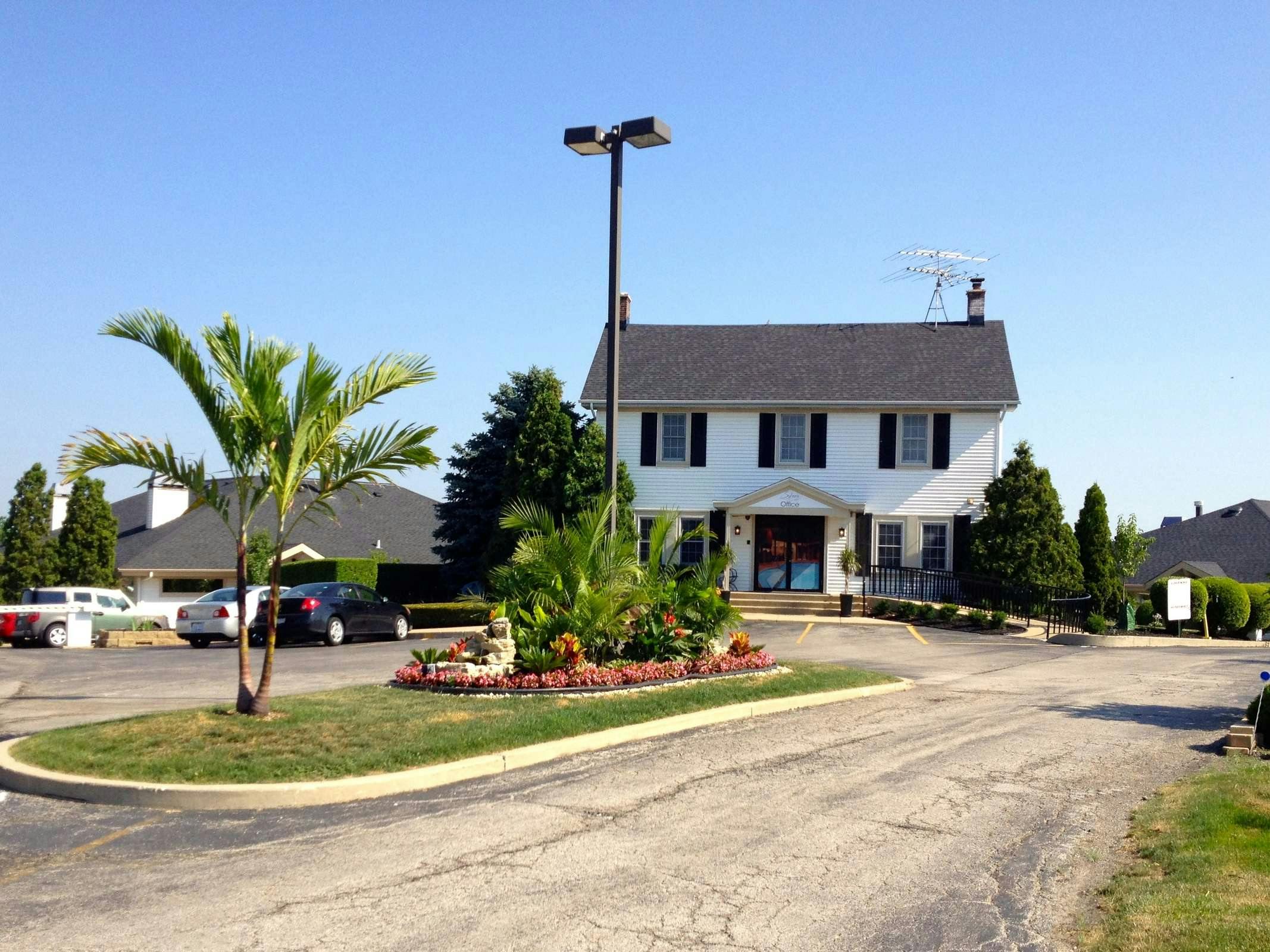 Sybaris Suites Frankfort