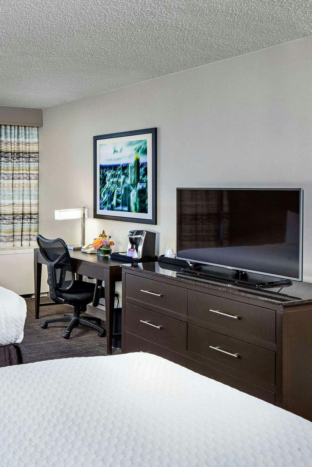 Hotel Crowne Plaza Atlanta - Midtown photo 3
