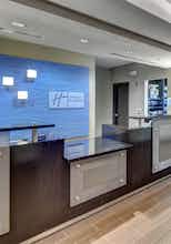 Hotel Holiday Inn Express Hotel & Suites Kansas City Medical Center photo 5