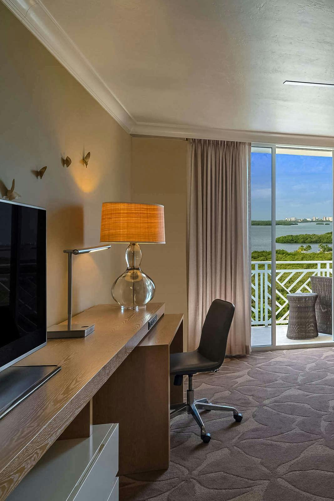 Hotel HYATT REGENCY COCONUT POINT RESORT AND SPA photo 3