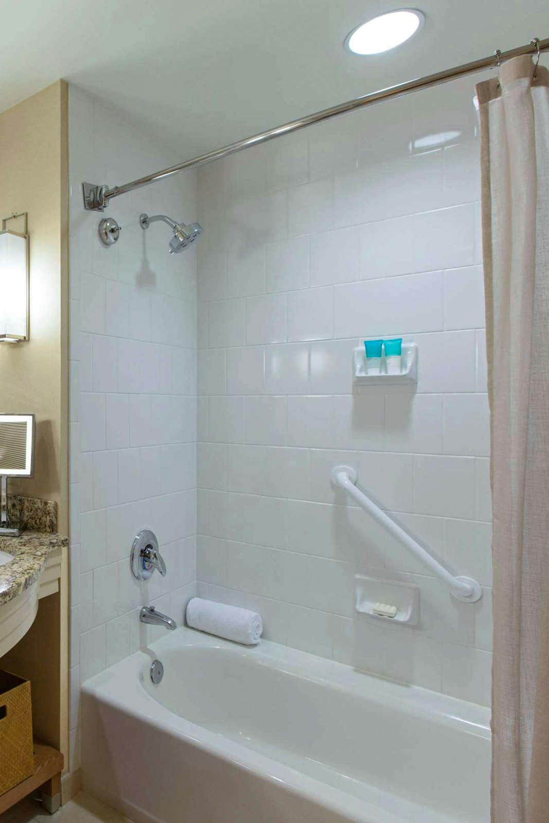 Hotel HYATT REGENCY COCONUT POINT RESORT AND SPA photo 5