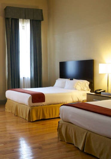 Hotel Holiday Inn Express Cleveland Downtown photo 2