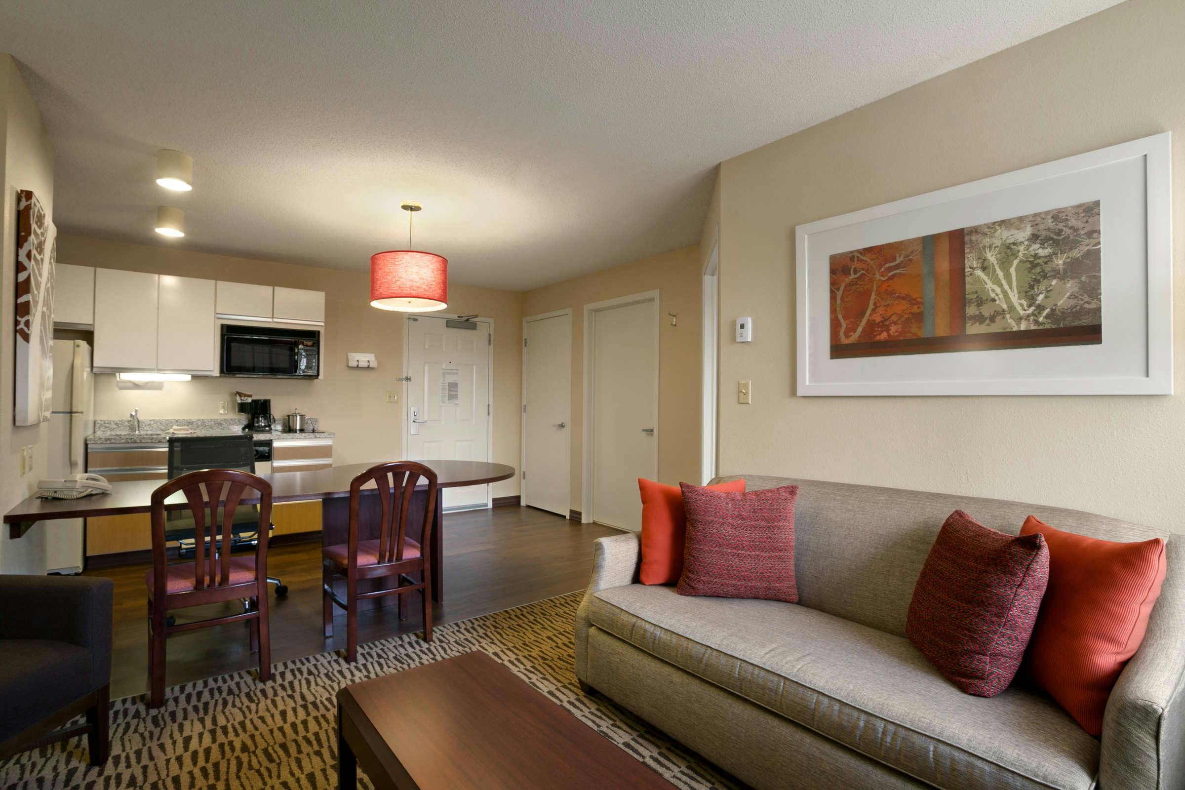 Hotel MainStay Suites Louisville Jeffersontown photo 2