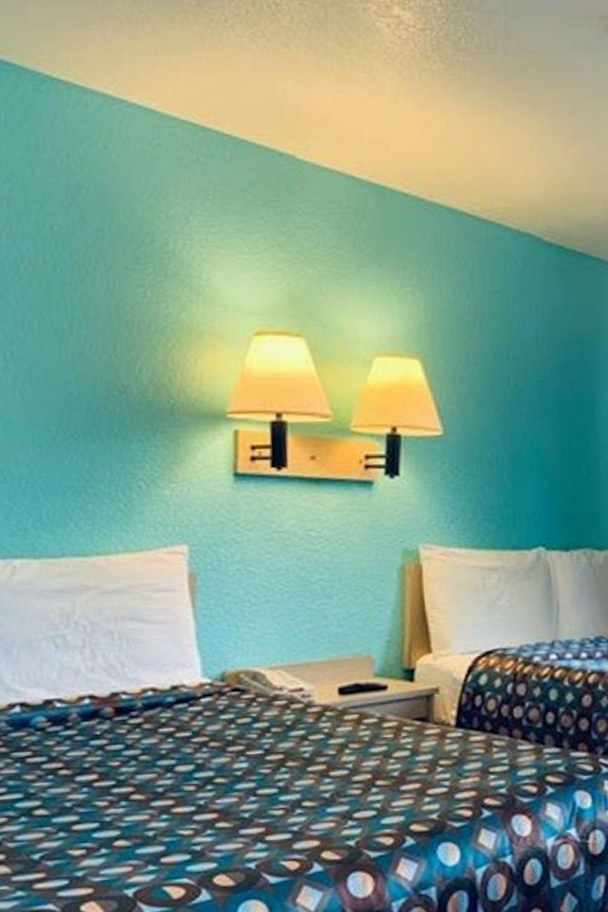 Hotel Vagabond Inn Sylmar photo 3