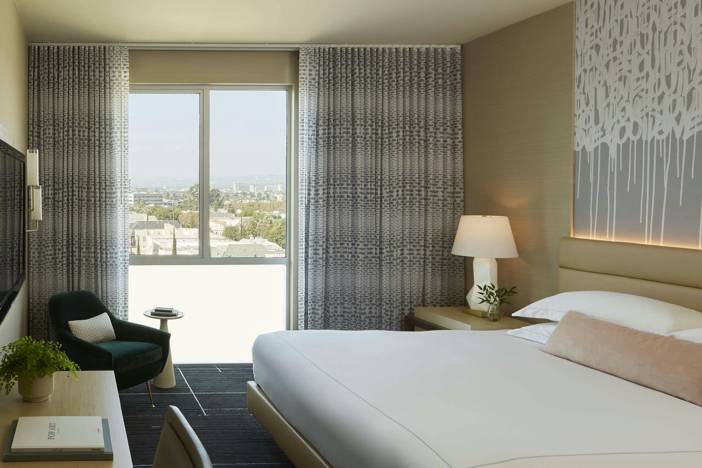 Hotel Kimpton Hotel Wilshire photo 2