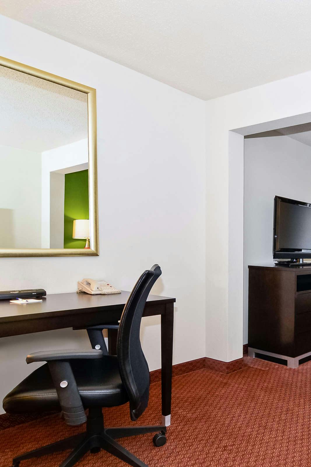 Hotel Holiday Inn Express Atlanta NE photo 4