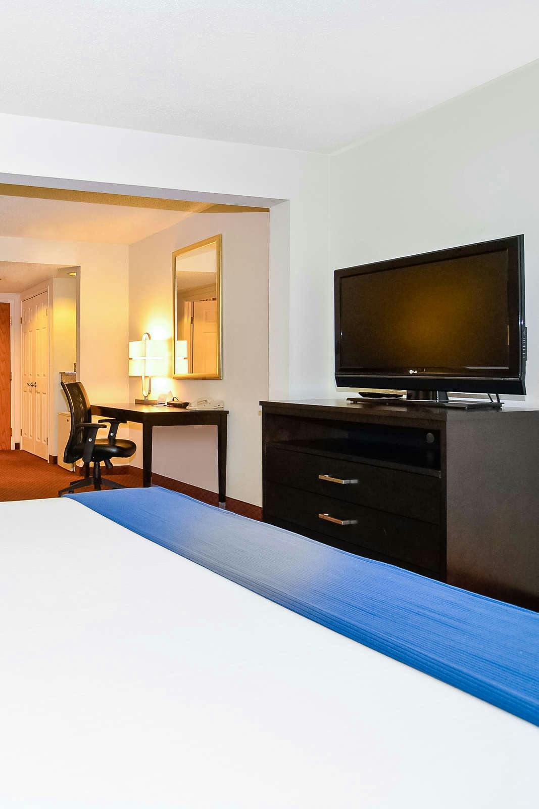 Hotel Holiday Inn Express Atlanta NE photo 3