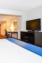 Hotel Holiday Inn Express Atlanta NE photo 3