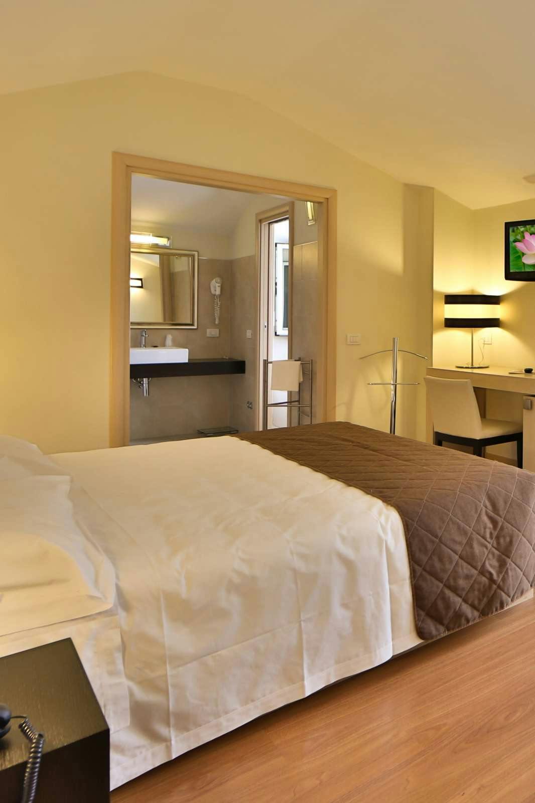 Hotel Regal Hotel photo 2