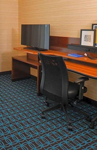 Hotel Fairfield Inn & Suites by Marriott Santa Cruz, CA photo 3