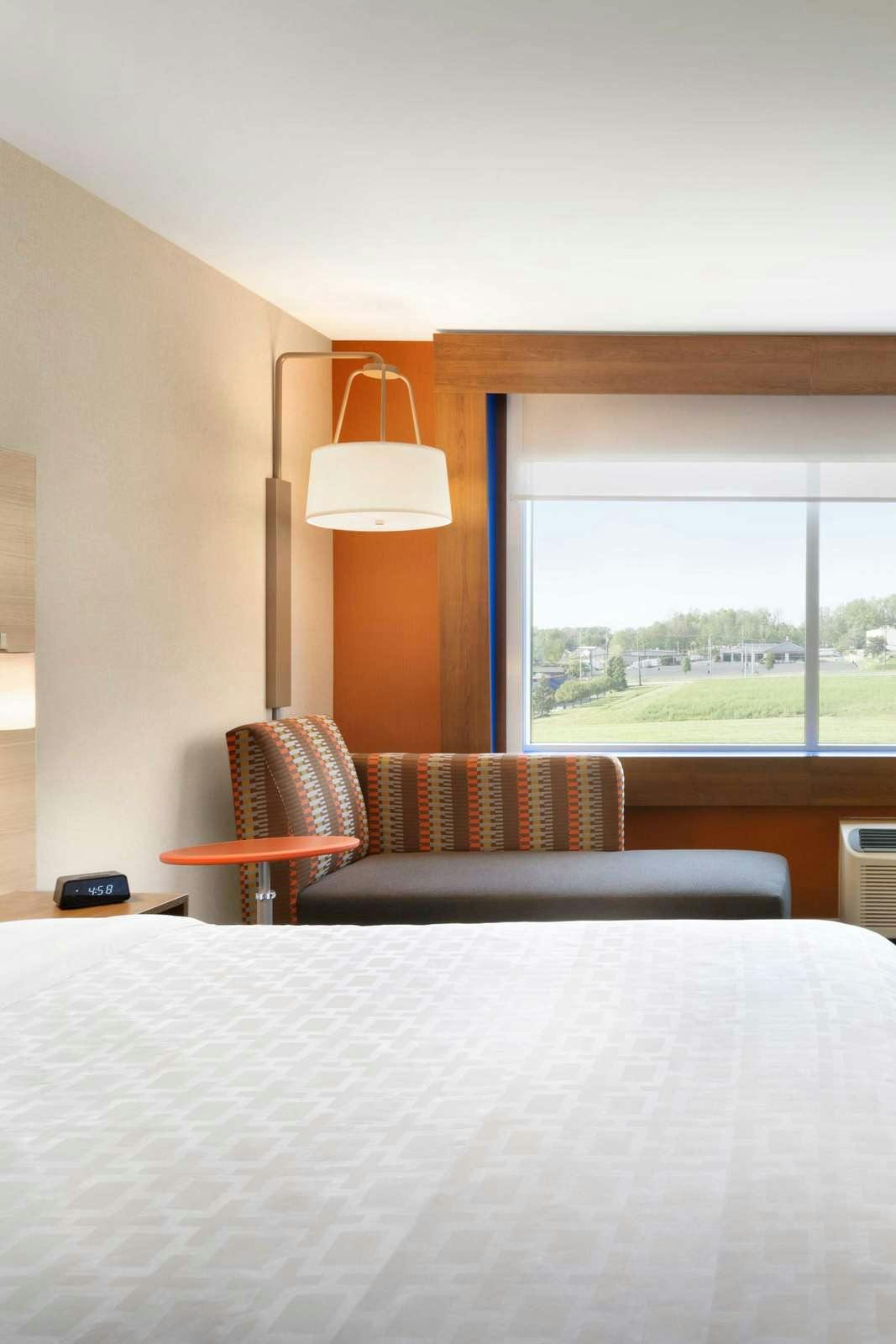 Hotel Holiday Inn Express & Suites Middletown Goshen photo 2