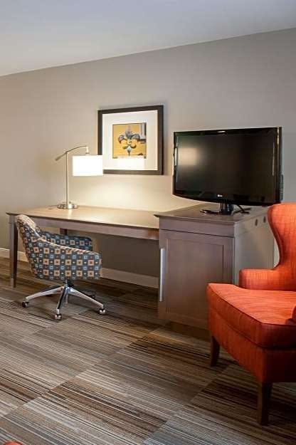 Hampton Inn New Orleans St Charles Ave Garden District La New