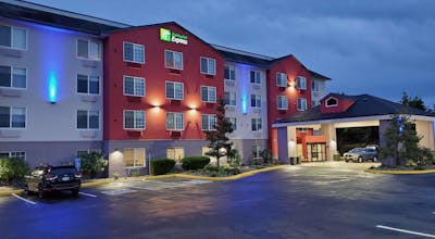 Holiday Inn Express And Suites Lincoln City