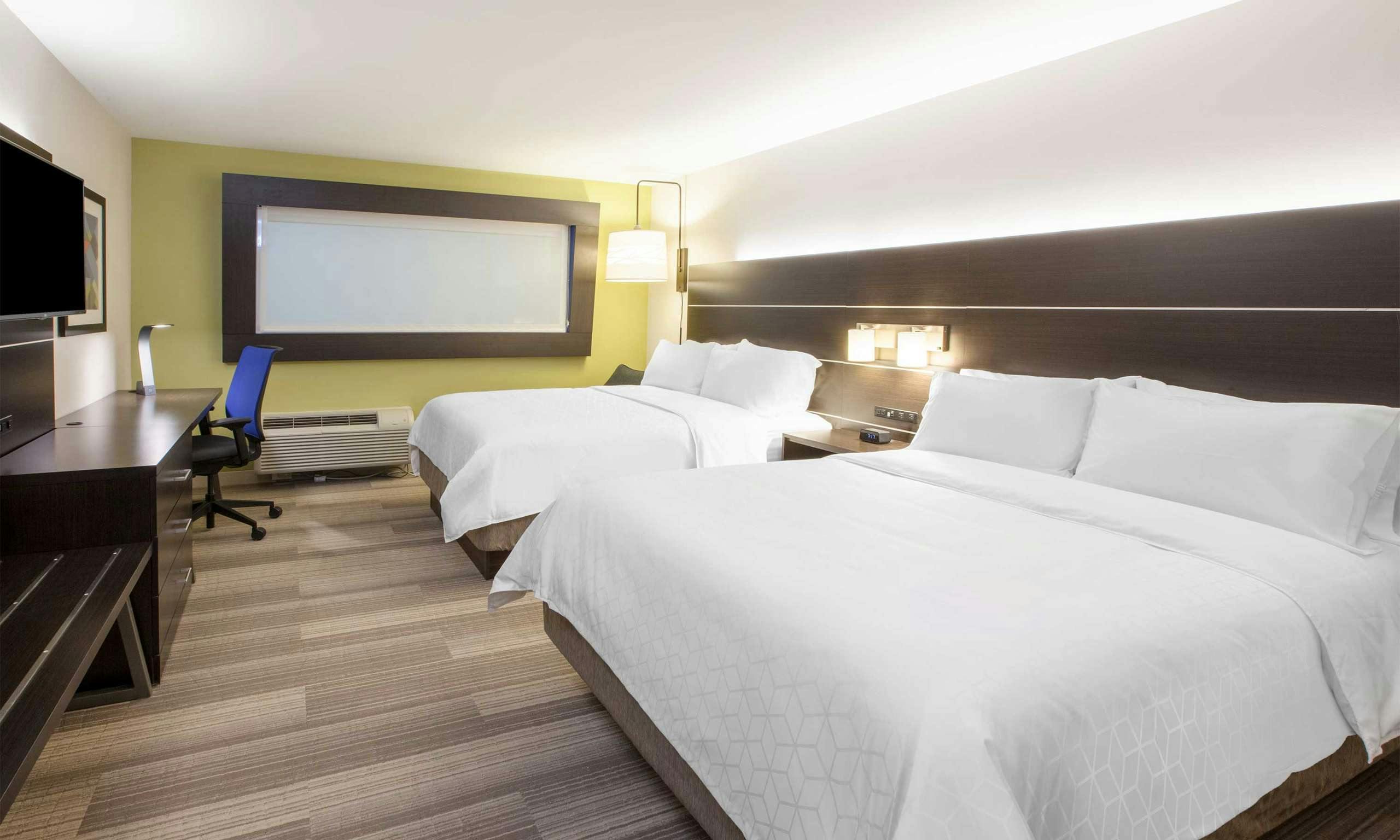 Holiday Inn Express & Suites Kingfisher