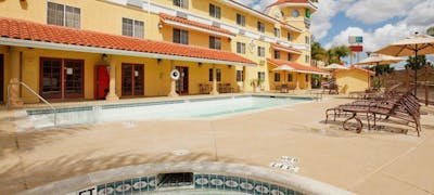 Holiday Inn Express Hotel & Suites Escondido