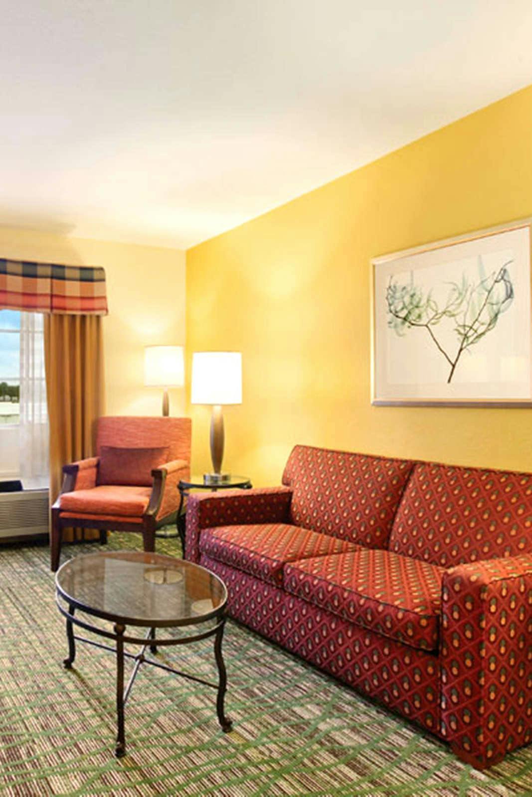 Hotel Holiday Inn Express Hotel & Suites Escondido photo 3