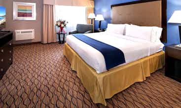 Hotel Holiday Inn Express Port Hueneme photo 1