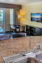 Hotel Sailport Waterfront Suites photo 3