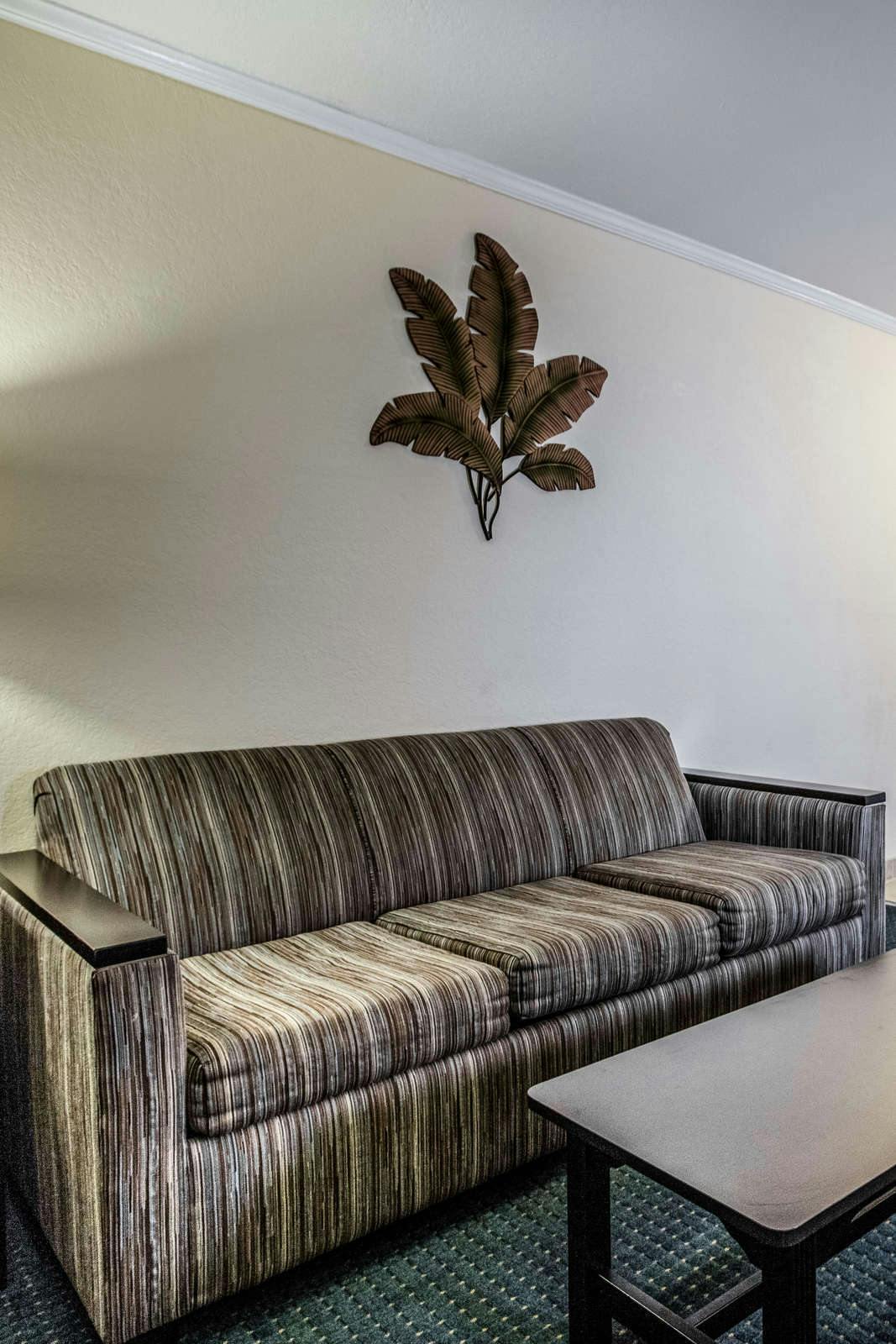 Hotel Sailport Waterfront Suites photo 4