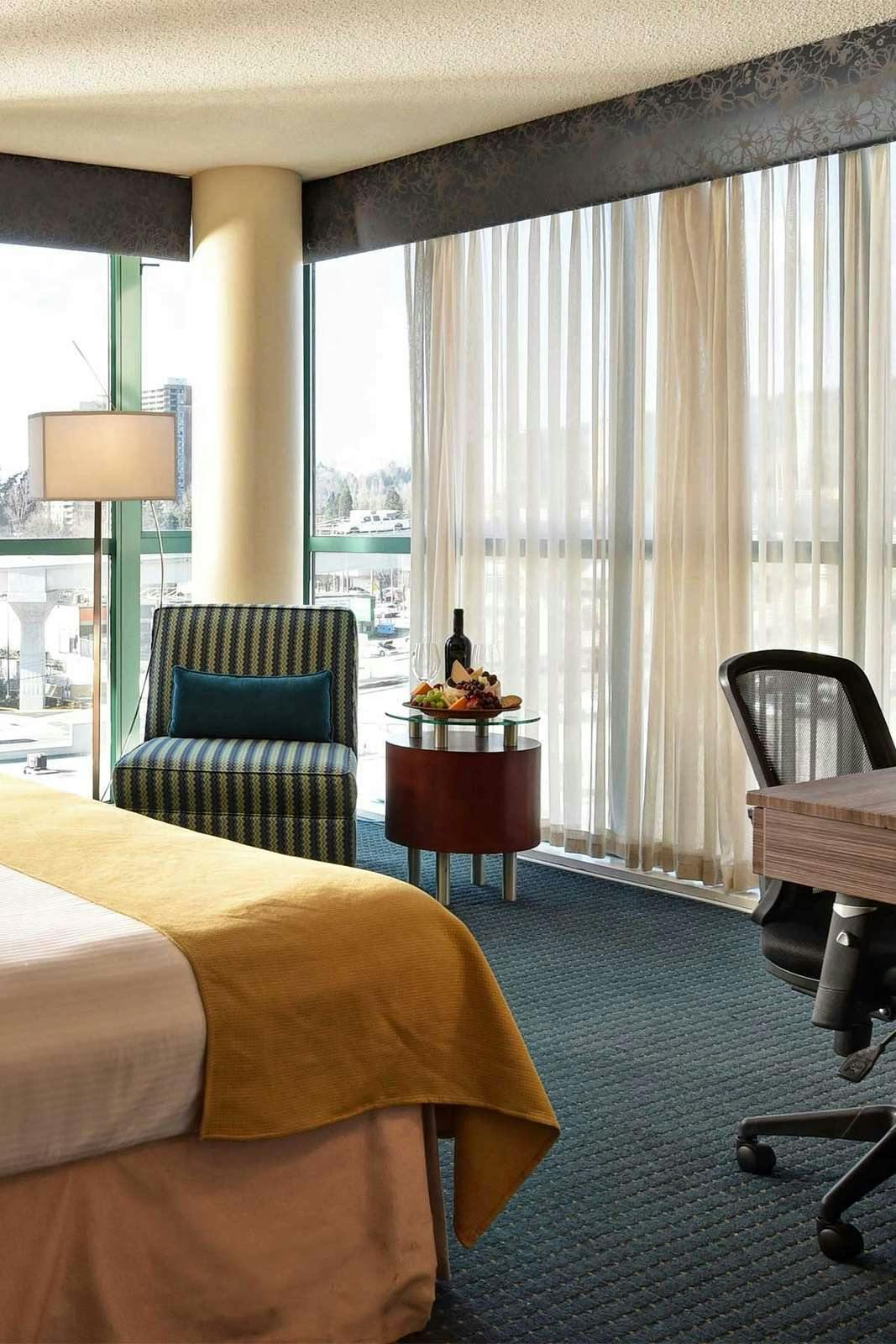 Hotel Executive Plaza Hotel & Conference Centre Metro Vancouver photo 3