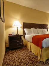 Hotel Holiday Inn Express Oakdale photo 1