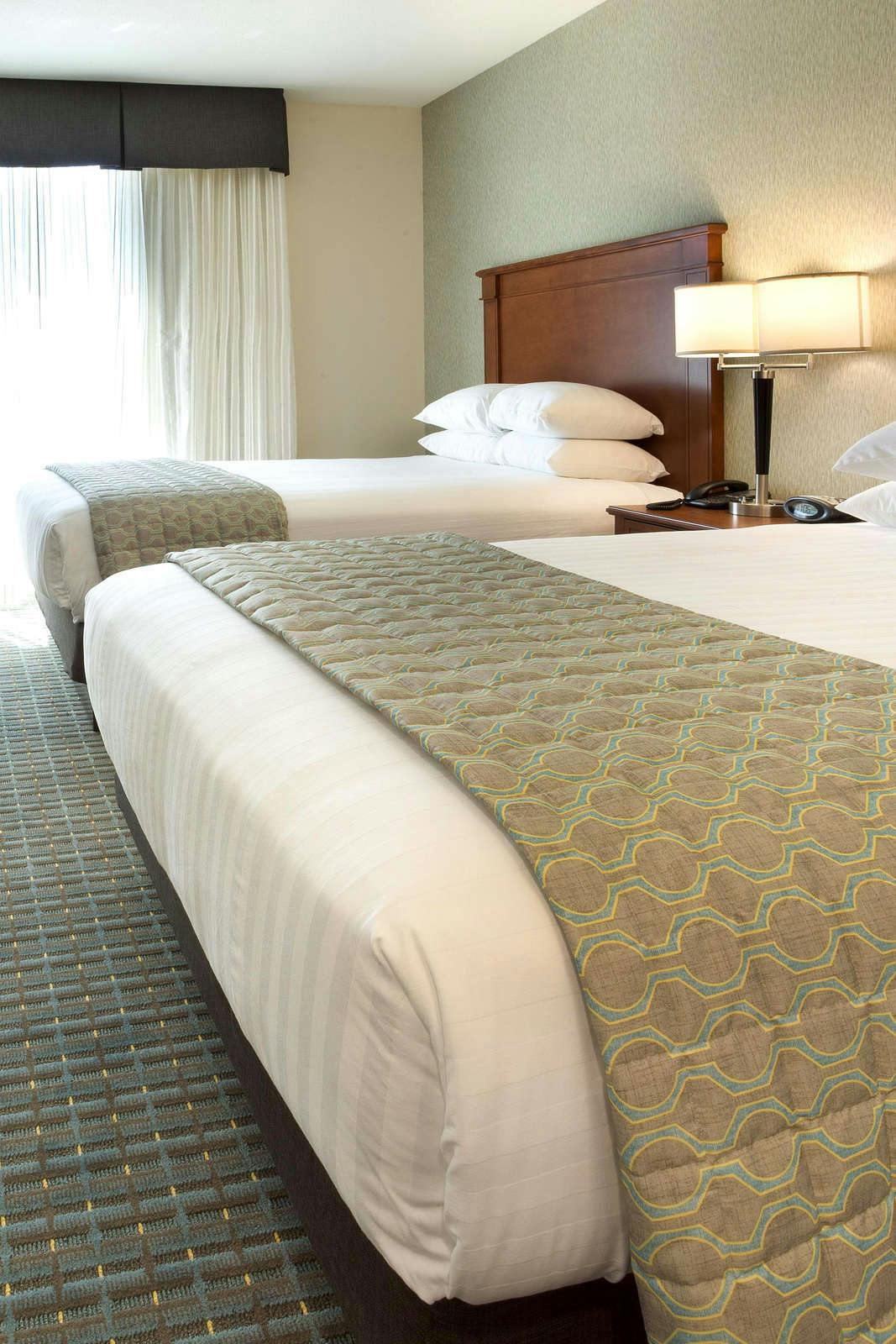 Hotel Drury Inn and Suites Burlington photo 4