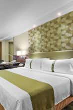 Hotel Holiday Inn Golden Mile photo 2