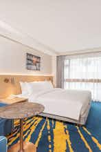 Hotel Holiday Inn Golden Mile photo 1