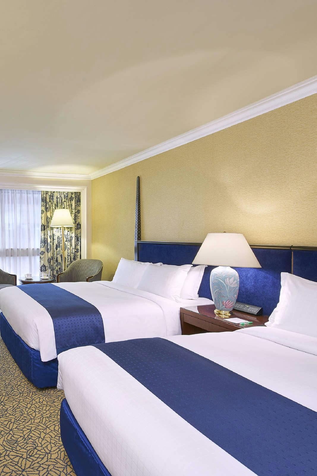 Hotel Holiday Inn Golden Mile photo 5