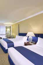 Hotel Holiday Inn Golden Mile photo 5