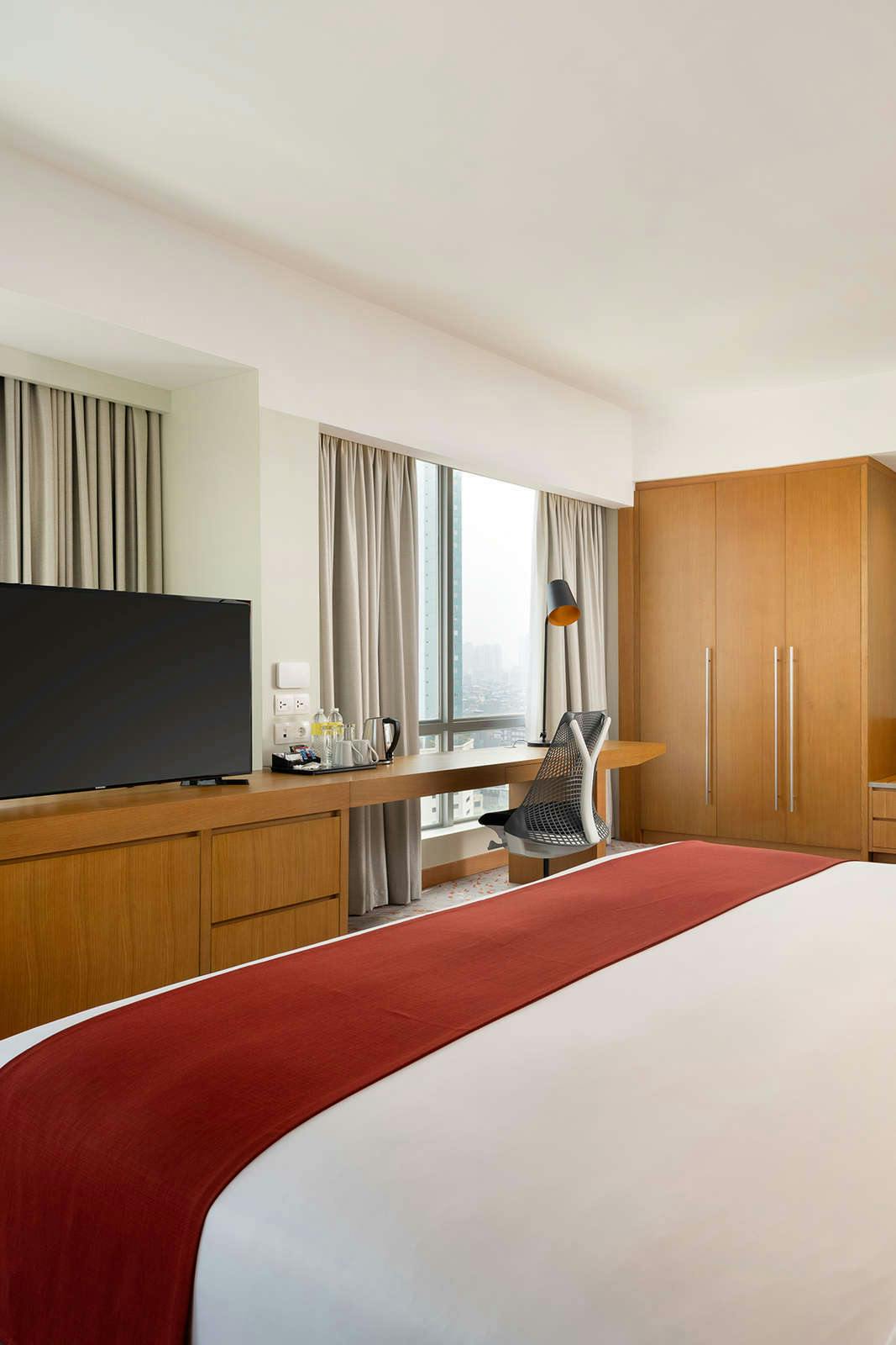 Hotel Holiday Inn & Suites Jakarta Gajah Mada photo 2