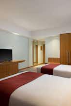 Hotel Holiday Inn & Suites Jakarta Gajah Mada photo 4