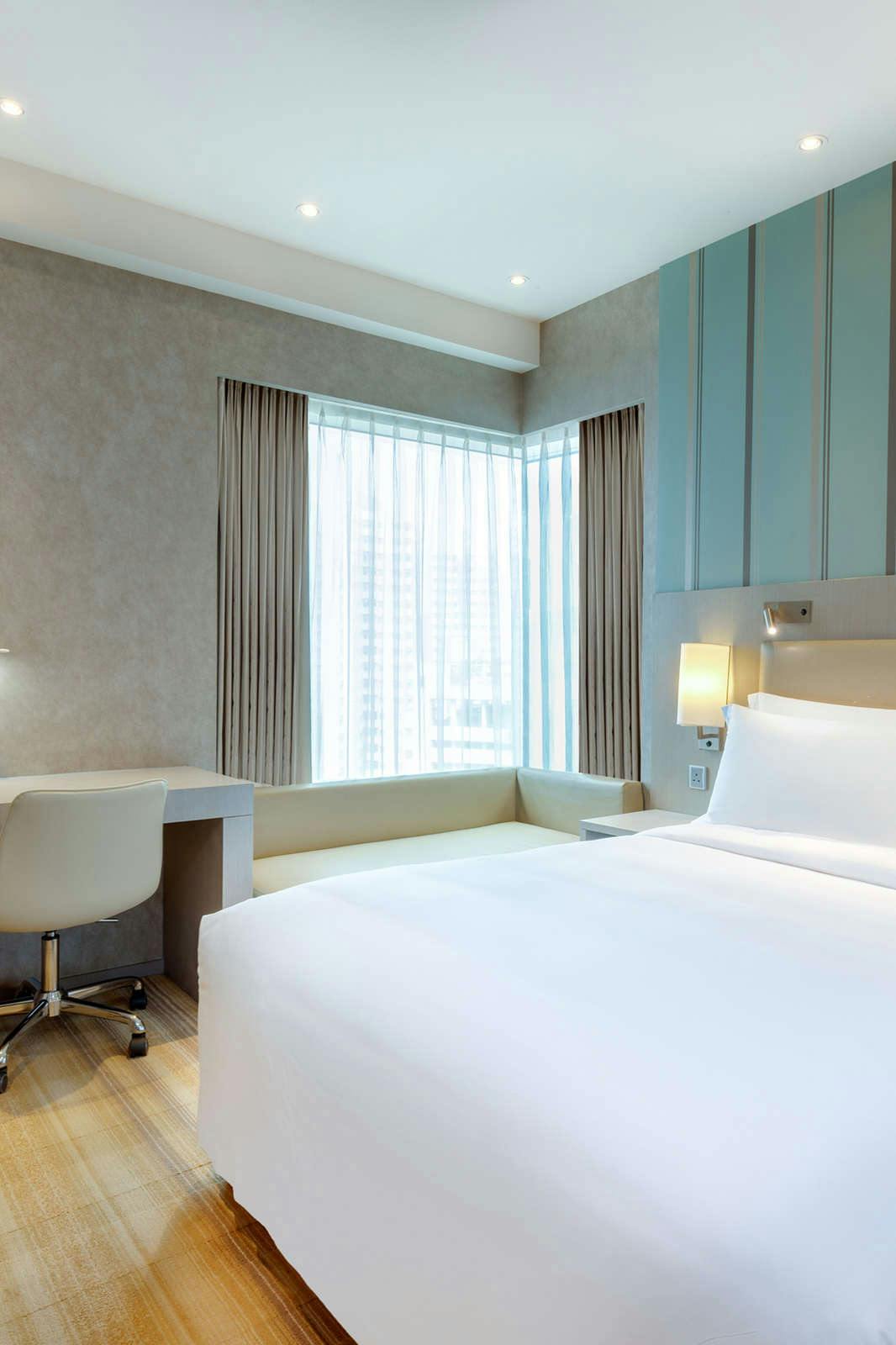 Hotel Holiday Inn Express Hong Kong Mongkok photo 1