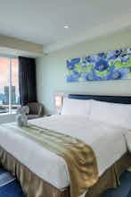 Hotel Holiday Inn Express Jakarta International Expo photo 1