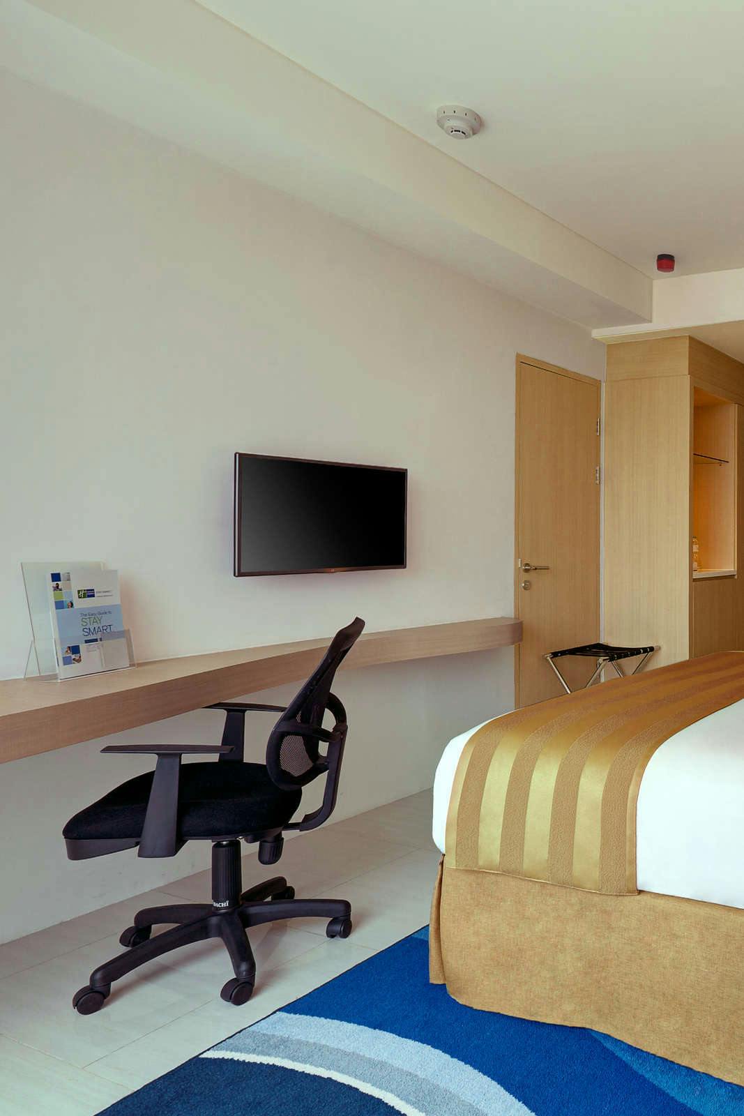 Hotel Holiday Inn Express Jakarta International Expo photo 5