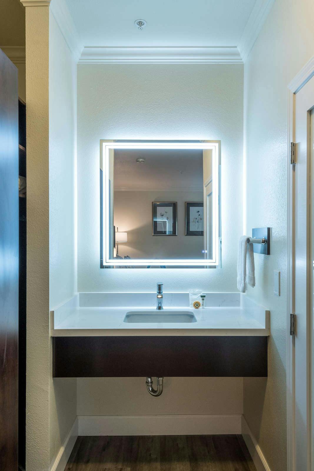 Hotel Geyserville Inn photo 2