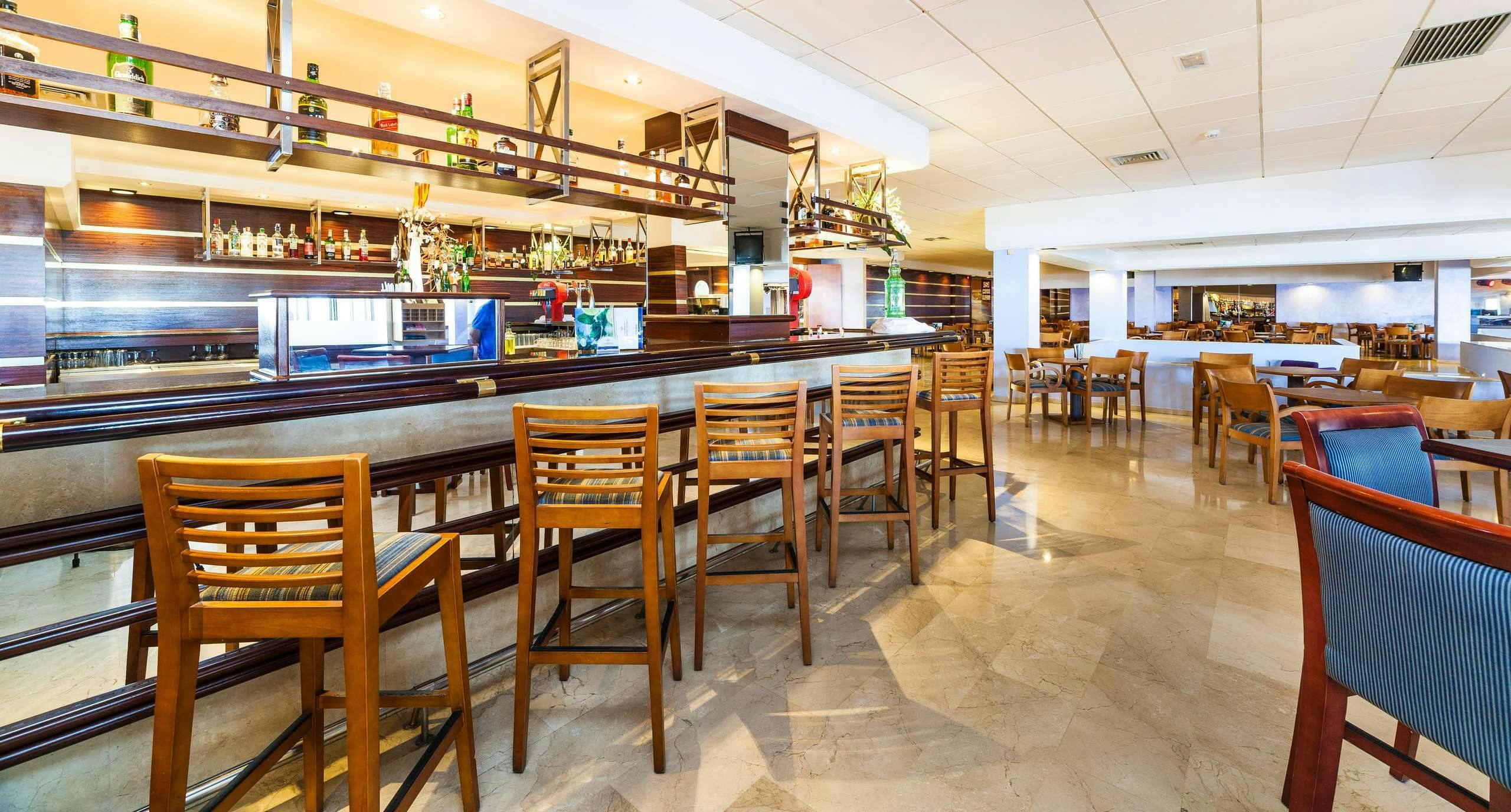 Hotel Globales Almirante Farragut photo 4