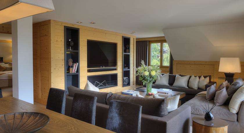 Hotel Park Gstaad photo 2