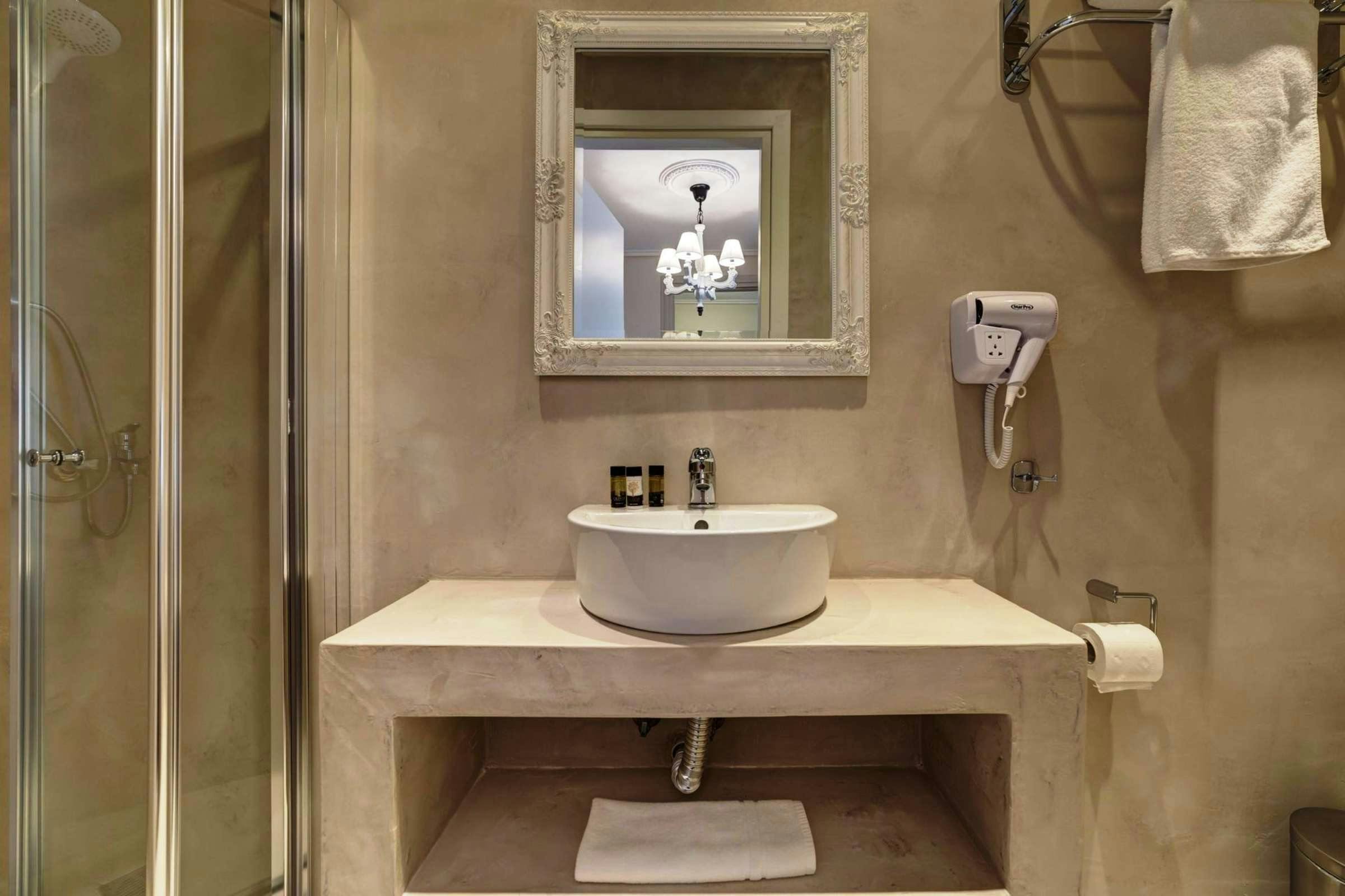 Hotel Home & Poetry photo 3