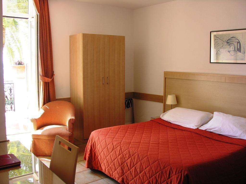 Hotel La Flore photo 1