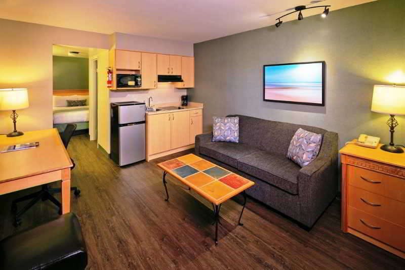 Hotel ACCENT INNS VICTORIA photo 2