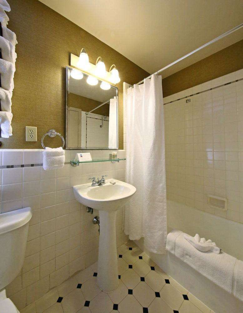 Hotel Mission Point Resort photo 3