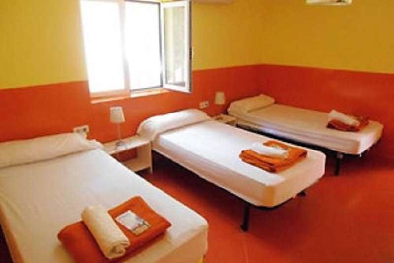 Hotel Garden House Hostel Barcelona by Feetup Hostels photo 2