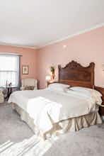 Hotel Looking Glass Inn photo 1