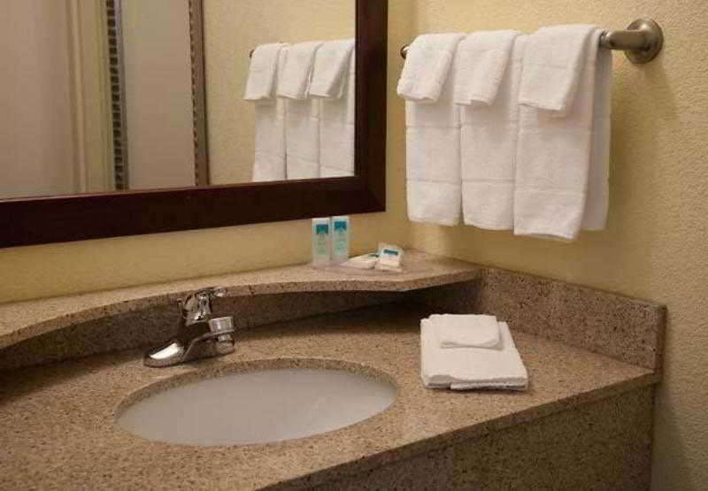 Hotel SpringHill Suites Cheyenne photo 3