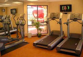 Hotel Fairfield Inn and Suites by Marriott Kelowna photo 2