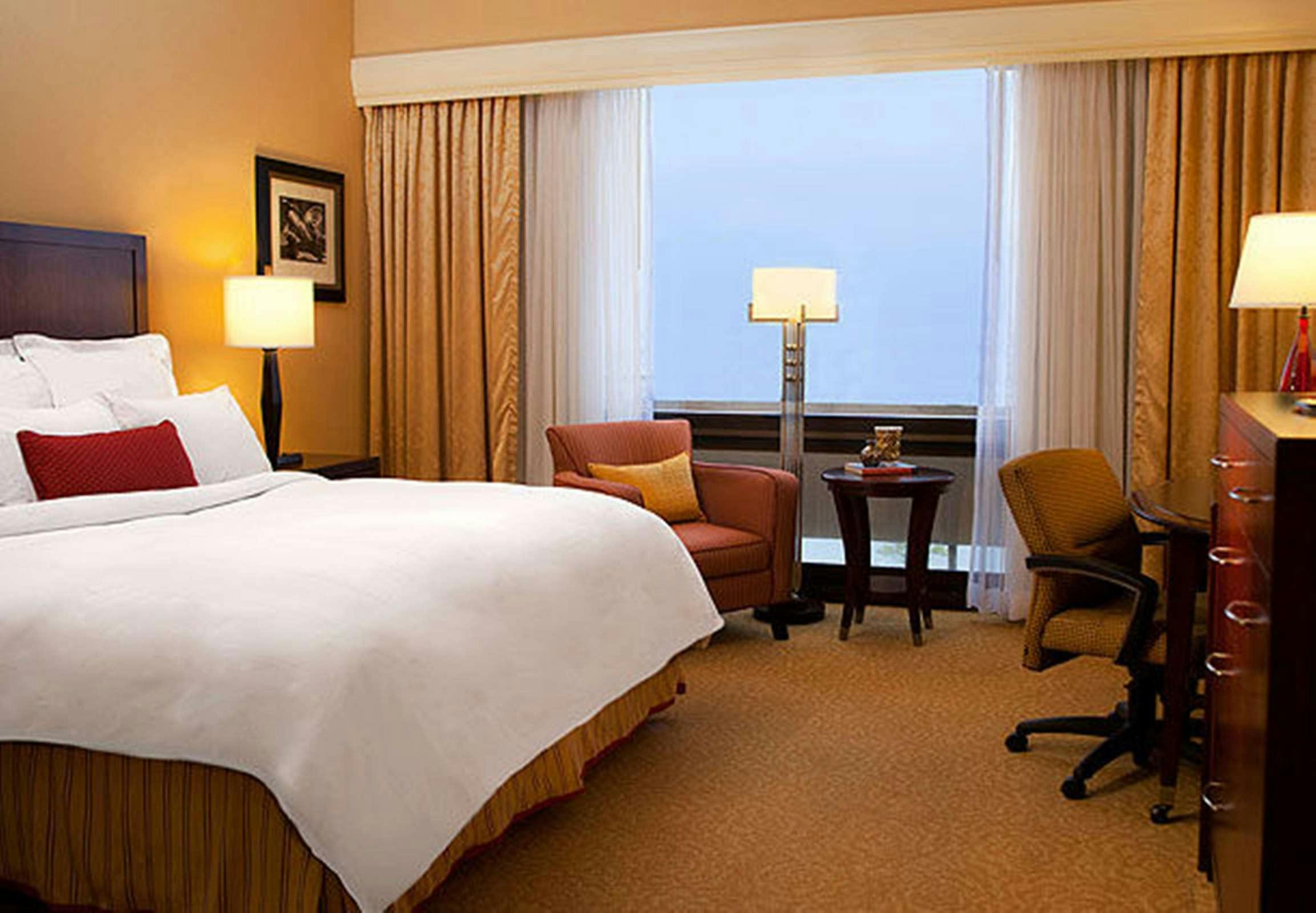 Hotel Kansas City Airport Marriott photo 1