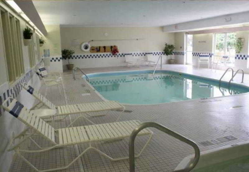 Hotel Fairfield by Marriott Mt Pleasant photo 3