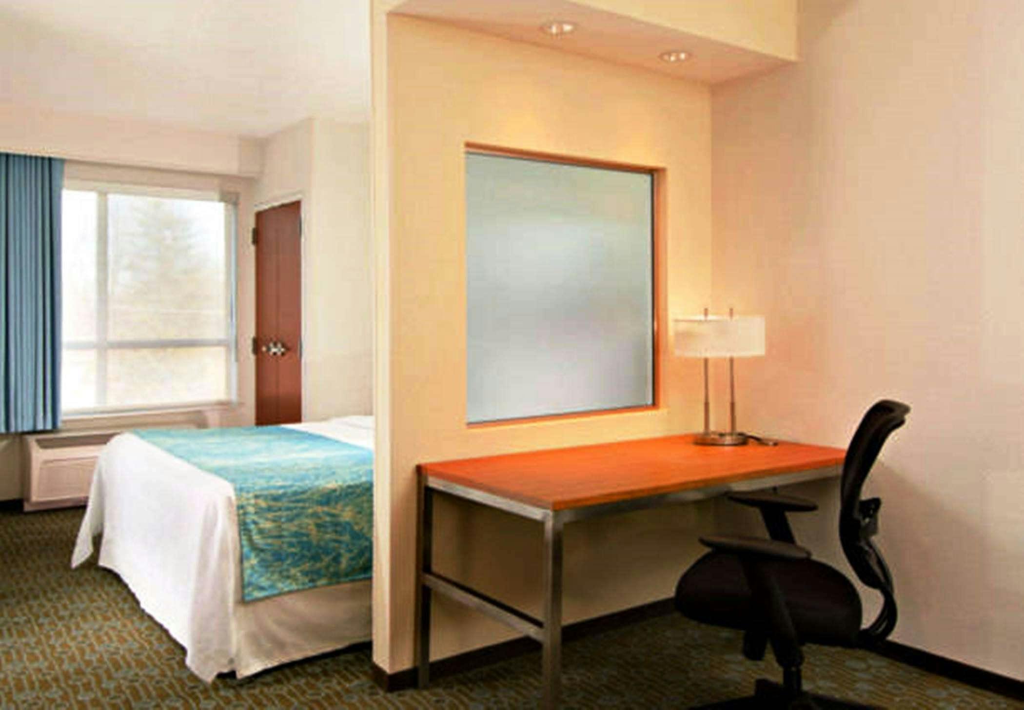 Hotel SpringHill Suites St. Louis Airport/Earth City photo 2